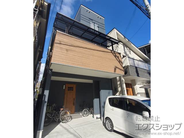 大阪府大阪市ののバルコニー・ベランダ屋根 ソラリア R型 屋根タイプ 単体 積雪〜20cm対応 施工例