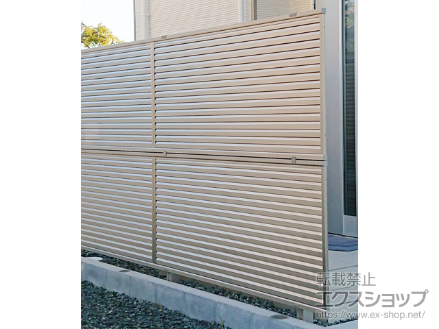 山口県山口市ののフェンス・柵 ミエーネフェンス 目隠しルーバータイプ 2段支柱 自立建て用(パネル2段) 施工例