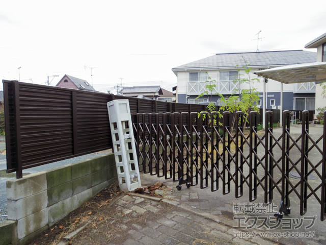 福岡県糟屋郡宇美町ののカーゲート レイオス1型 ノンレール 片開き 46S 施工例