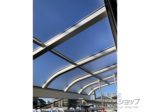 大阪府高槻市ののバルコニー・ベランダ屋根 ソラリア R型 1500 ルーフタイプ 単体 積雪〜50cm対応 施工例