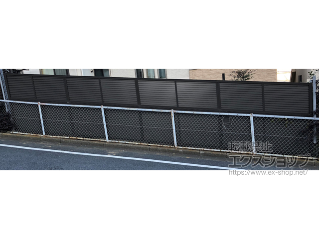 神奈川県横浜市ののフェンス・柵 プレスタフェンス8K型（傾斜地用）アルミ多段柱（パネル2段） 施工例