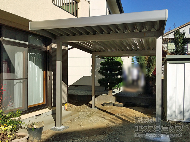 山梨県中央市ののカーポート レオンポートneo 積雪〜50cm対応　角柱4本柱 施工例
