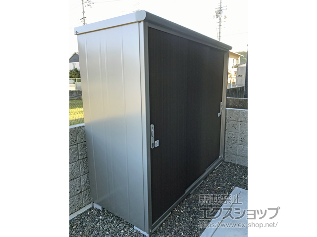 愛媛県今治市のの物置・屋外倉庫 エスモ 一般型 2100×900×1959（ESE-2109A） ESE-2109A-DW 施工例