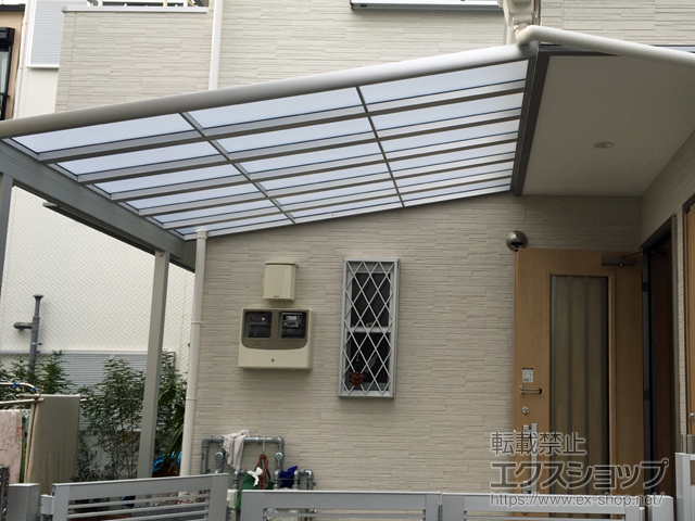 兵庫県西宮市のLIXIL リクシル（トステム）のテラス屋根 パワーアルファ F型 テラスタイプ 単体 積雪〜30cm対応 施工例