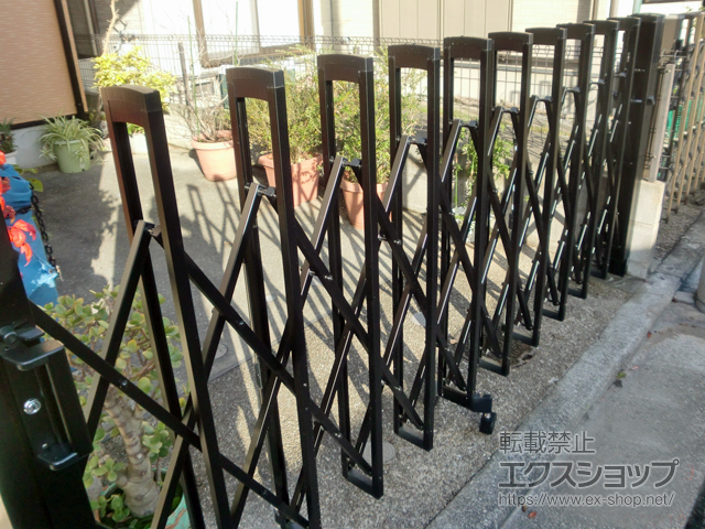 大阪府堺市ののカーゲート トリップゲートII 2型 スタンダード ノンレール 片開き 30S 施工例