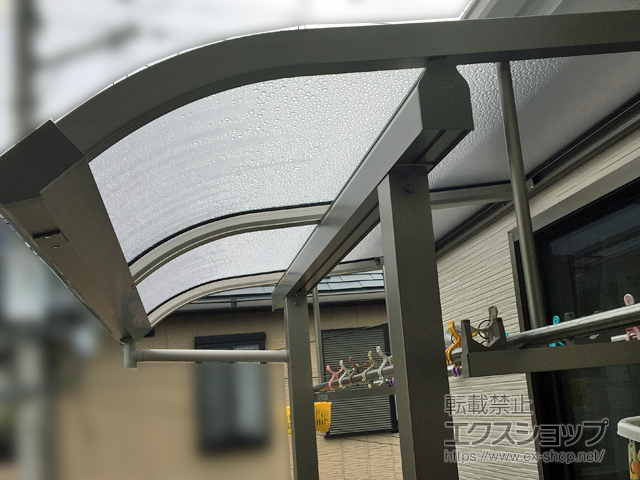 京都府亀岡市ののバルコニー・ベランダ屋根 ソラリア R型 屋根タイプ 単体 積雪〜20cm対応 施工例