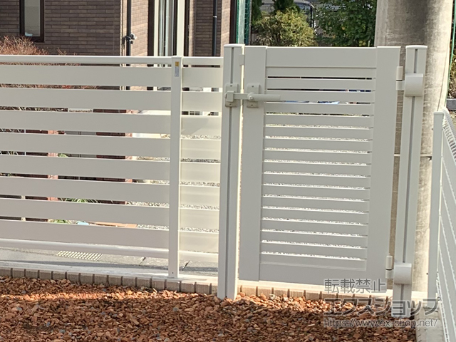 静岡県田方郡函南町のの門扉 シンプレオ門扉3型 横太格子 片開き 門柱使用 施工例