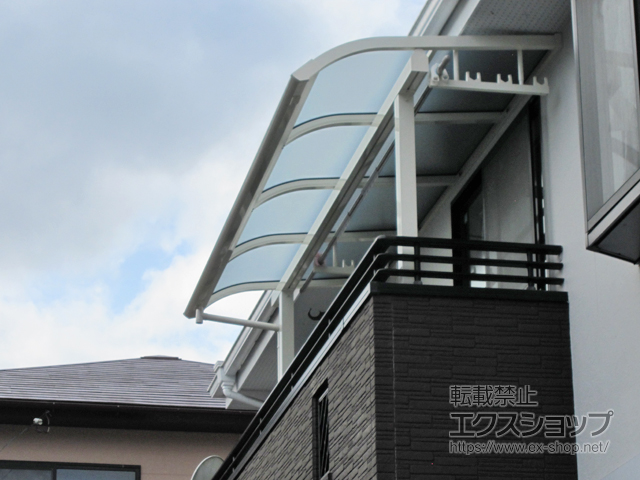 熊本県宇土市ののバルコニー・ベランダ屋根 ソラリア R型 屋根タイプ 単体 積雪〜20cm対応 施工例