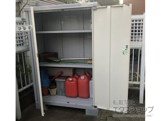 神奈川県藤沢市のの物置・屋外倉庫 アイビーストッカー 1100×515×1603（BJX-115D） BJX-115D-FW 施工例