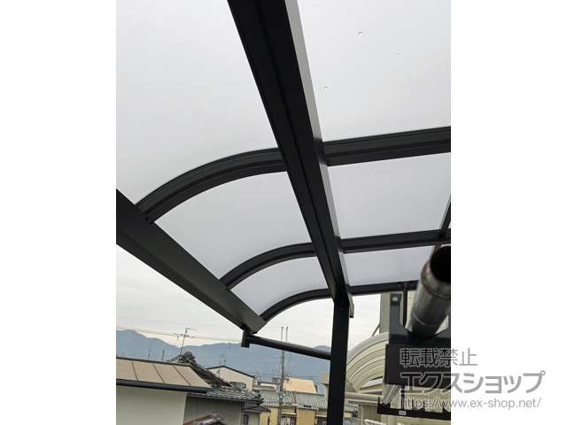 京都府長岡京市ののバルコニー・ベランダ屋根 プレシオステラスII R型 屋根タイプ 単体 積雪〜20cm対応 施工例