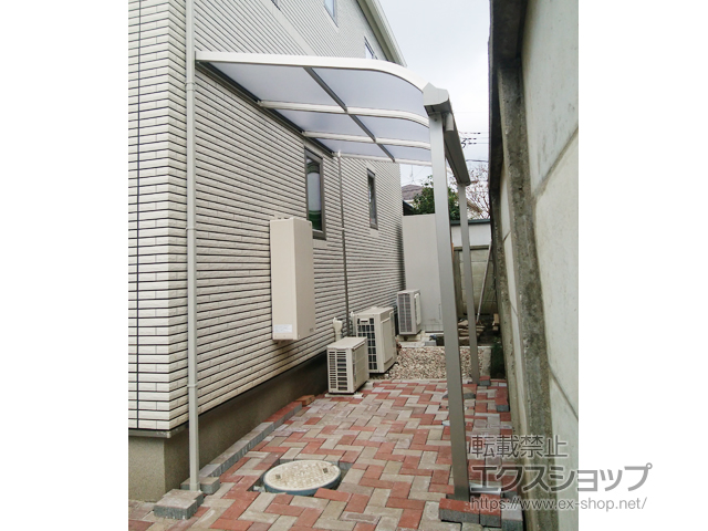 東京都調布市ののテラス屋根 ソラリア R型 テラスタイプ 単体 積雪〜20cm対応 施工例