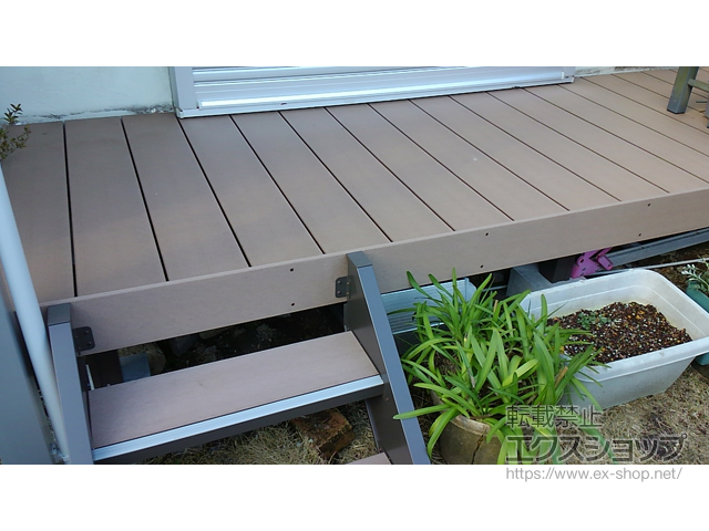 神奈川県鎌倉市ののウッドデッキ 樹ら楽ステージ 施工例