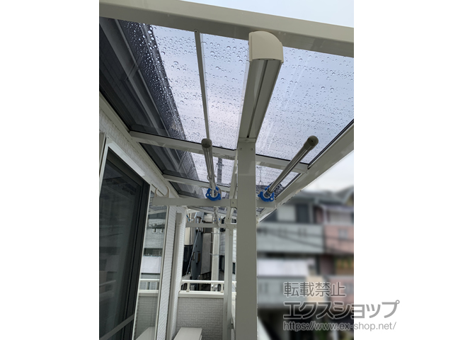 大阪府大東市ののバルコニー・ベランダ屋根 スピーネ F型 屋根タイプ 単体 積雪〜20cm対応 施工例