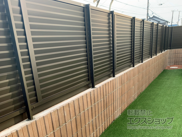 千葉県木更津市ののフェンス・柵 プレスタフェンス 8型 横ルーバー フリーポールタイプ 施工例