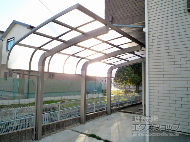 愛知県小牧市のLIXIL リクシル（トステム）のカーポート テールポートシグマIII 1500 積雪〜50cm対応*柱3本仕様 施工例