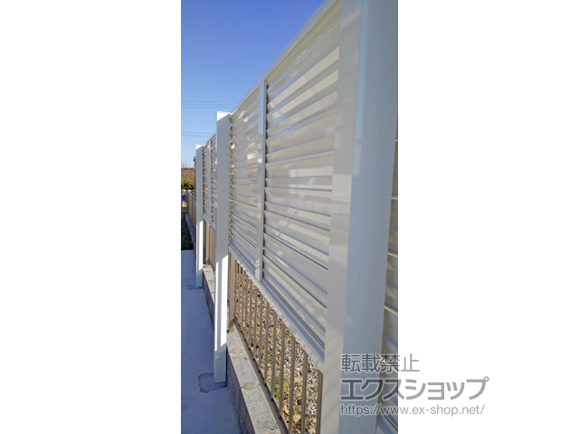 岐阜県本巣市ののフェンス・柵 ミエーネ目隠しルーバーフェンス 上段のみ設置 自立建て用 施工例