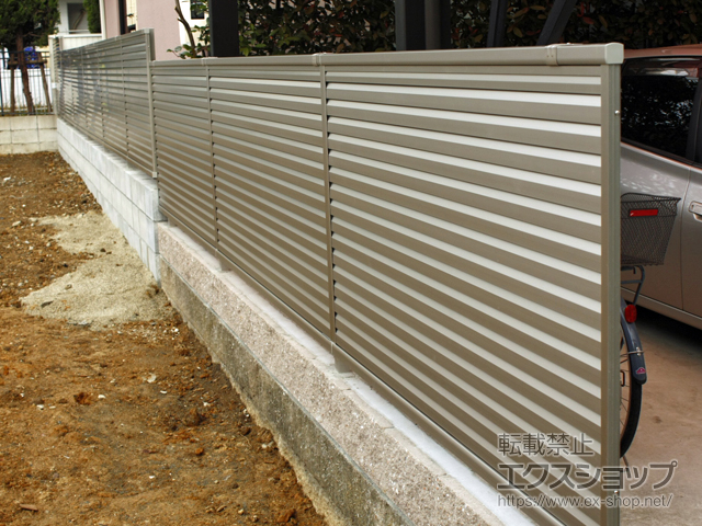 愛知県名古屋市ののフェンス・柵 ミエーネフェンス 目隠しルーバータイプ 自由柱施工 施工例