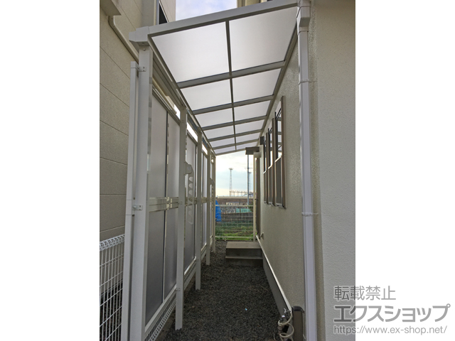 大阪府泉佐野市ののテラス屋根 ソラリア F型 テラスタイプ 連棟 積雪〜20cm対応 施工例