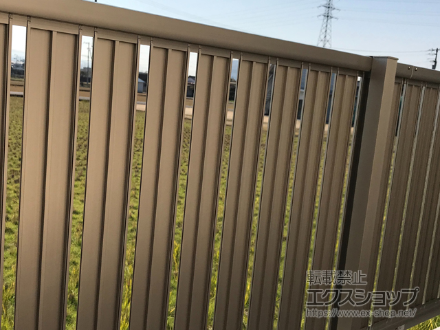 香川県高松市ののフェンス・柵 シンプレオフェンスST1型 縦スリット 自由柱施工 施工例