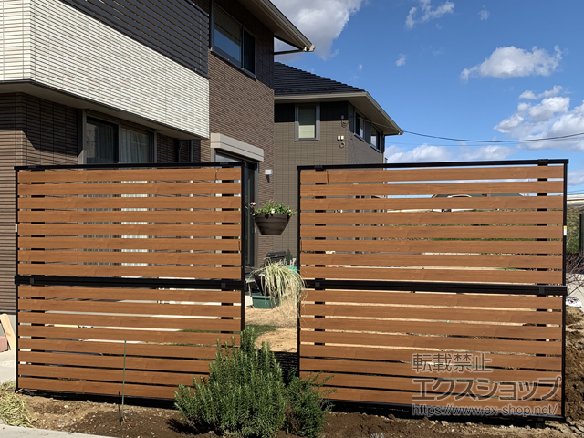 埼玉県白岡市ののフェンス・柵 モクアルフェンス 横板タイプ 2段支柱 自立建て用(パネル2段) 施工例