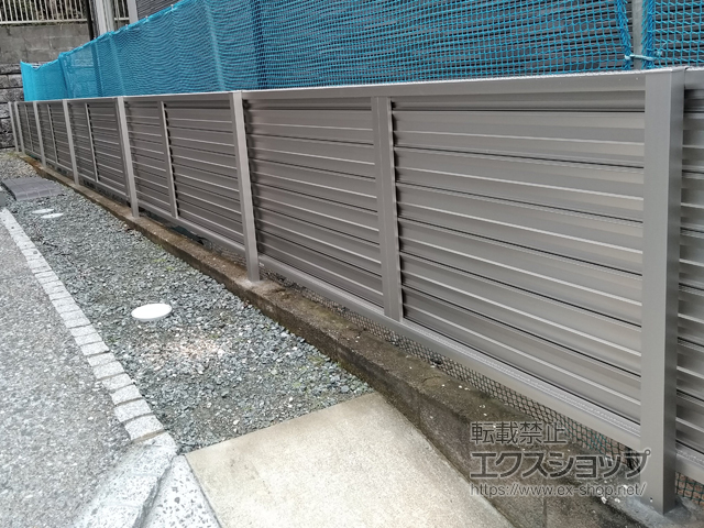 佐賀県三養基郡基山町ののフェンス・柵 ミエーネフェンス 目隠しルーバータイプ 自由柱施工 施工例