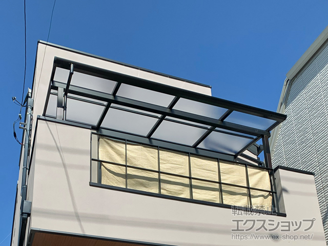 東京都町田市ののバルコニー・ベランダ屋根 ソラリア F型 屋根タイプ 単体 積雪〜20cm対応 施工例