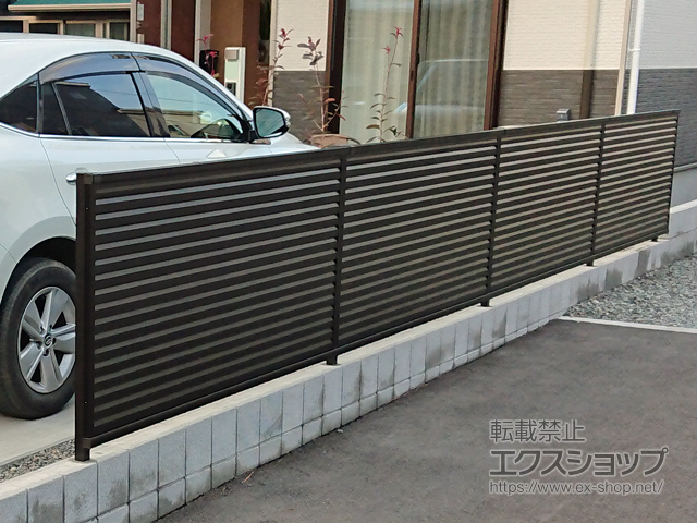 静岡県沼津市ののフェンス・柵 ミエーネフェンス 目隠しルーバータイプ 自由柱施工 施工例