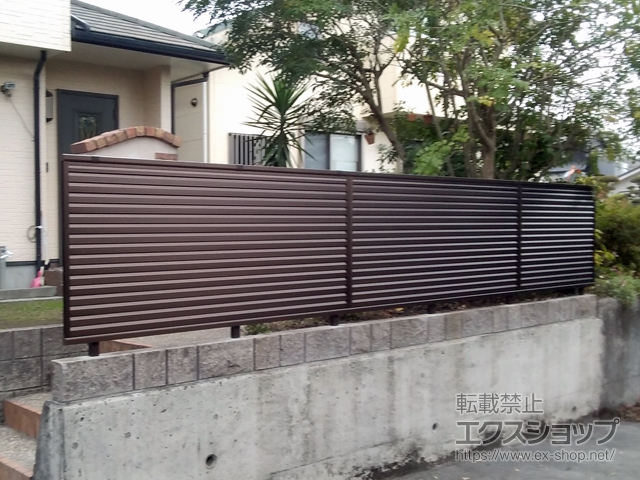 鹿児島県鹿児島市ののフェンス・柵 ミエーネフェンス 目隠しルーバータイプ　自由柱施工 施工例