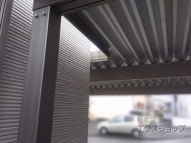 福岡県大牟田市のLIXIL リクシル（トステム）のカーポート テリオスポートIII 3000 2台用 角柱6本柱 積雪〜100cm対応 施工例