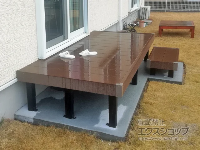 �����������s�̂̕��u�E���[�E���O�q�ɁA�E�b�h�f�b�L ���E�b�h�f�b�L 200 �{�H��