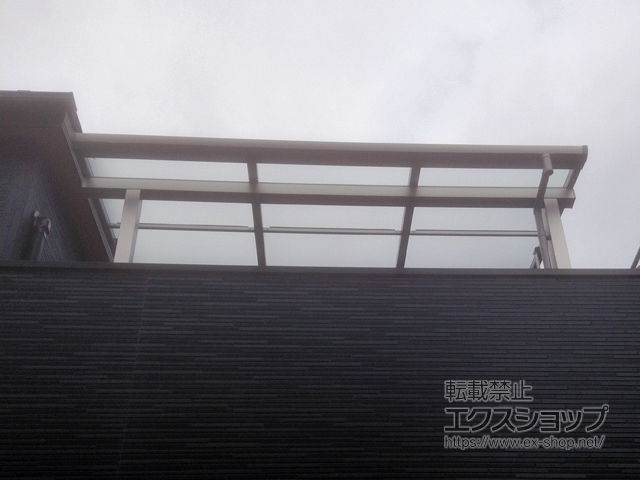 愛知県東海市ののバルコニー・ベランダ屋根 ソラリア F型 屋根タイプ 単体 積雪〜20cm対応 施工例