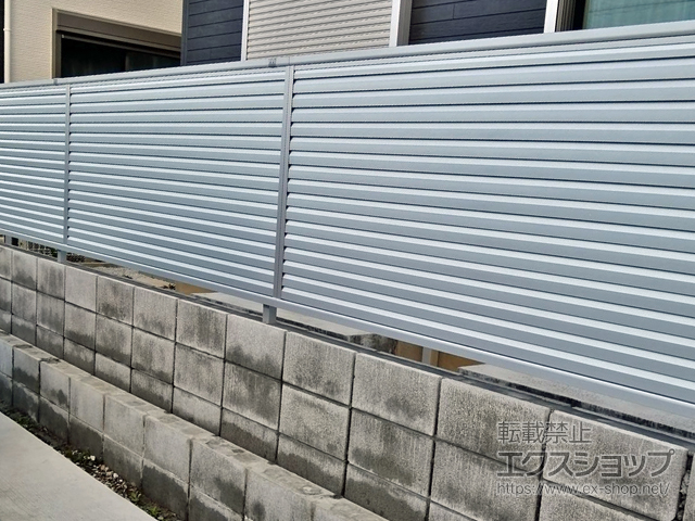 静岡県沼津市ののフェンス・柵 ミエーネフェンス 目隠しルーバータイプ 自由柱施工 施工例