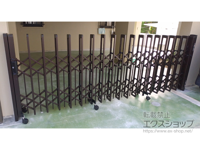 福岡県福岡市ののカーゲート トリップゲートII P型 ペットガード付き ノンレール 片開き 35S 施工例