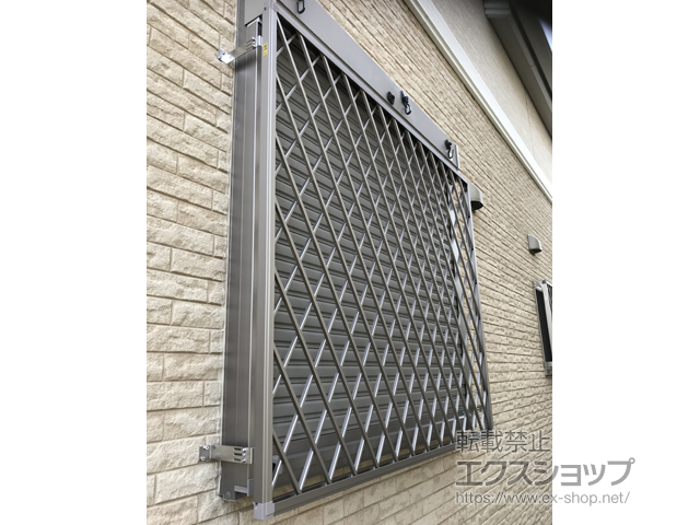 東京都稲城市のの面格子・窓格子 【特注】アルミ面格子 ヒシクロス 施工例