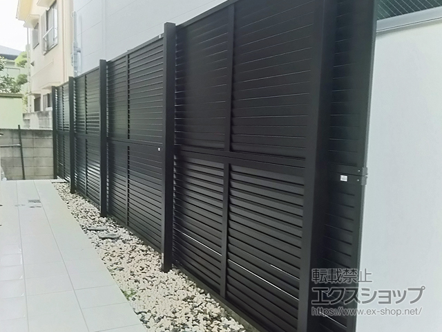 東京都葛飾区ののフェンス・柵 プレスタフェンス 8型・5型 アルミ多段柱使用（パネル2段） 施工例
