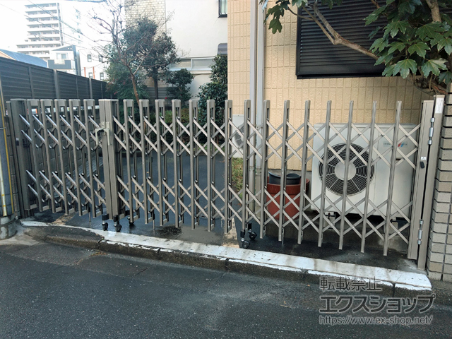 埼玉県朝霞市ののカーゲート アルシャインII MW型 Aタイプ ノンレール 両開き親子 (140+320)WP 施工例