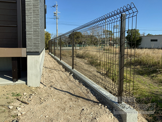 静岡県湖西市ののフェンス・柵 メッシュフェンス G10-R 自由柱 施工例