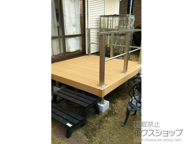 兵庫県神戸市ののウッドデッキ リウッドデッキ 200＋ルシアスデッキフェンスB02型＜横格子1本タイプ＞ 施工例