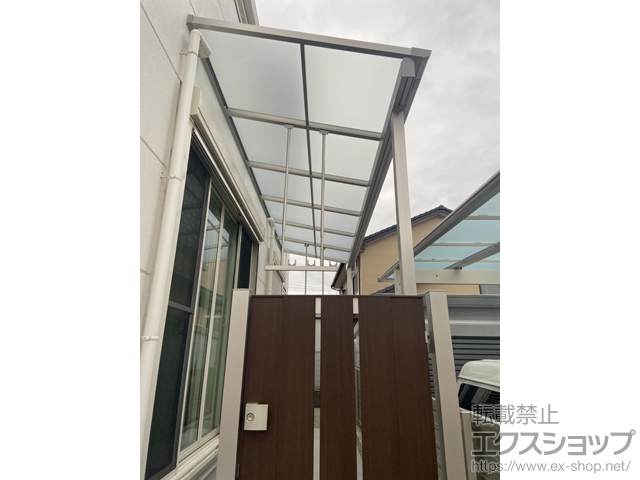 静岡県富士宮市ののテラス屋根 ソラリア F型 テラスタイプ 単体 積雪〜20cm対応 施工例
