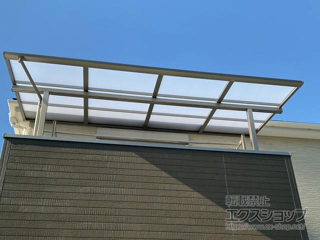 大阪府大阪市ののバルコニー・ベランダ屋根 スピーネ F型 屋根タイプ 単体 積雪〜20cm対応 施工例