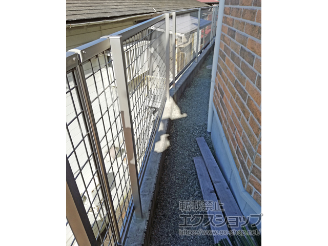 神奈川県横浜市ののフェンス・柵 シンプレオフェンスM2型 縦井桁メッシュ 自由柱施工 施工例