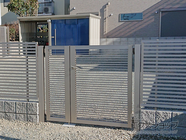 兵庫県加古川市のの門扉 プレスタ門扉 1型 細横桟 両開き親子 柱使用 施工例