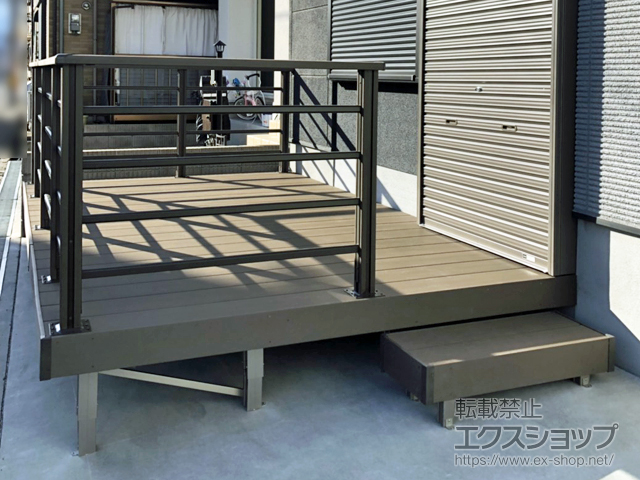 大阪府柏原市のLIXIL リクシル（トステム）のウッドデッキ レストステージ 幕板納まり 施工例