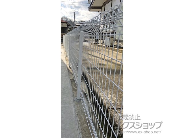 福島県白河市ののフェンス・柵 メッシュフェンス G10-R　　自由柱 施工例
