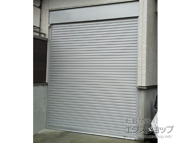 神奈川県横浜市ののガレージシャッター プラテアII スチールタイプ 内蔵 電動式 施工例