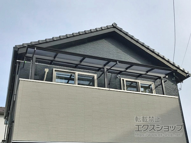 東京都八王子市ののバルコニー・ベランダ屋根 プレシオステラスII F型 屋根タイプ 連棟 積雪〜20cm対応 施工例