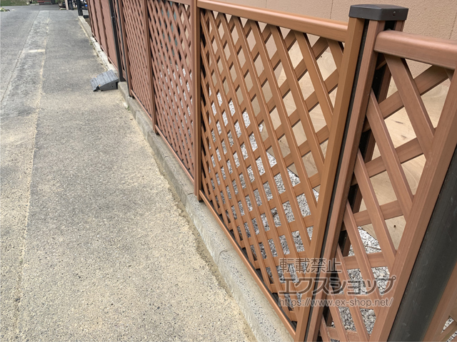 千葉県長生郡長南町ののフェンス・柵 ステイウッドフェンスM1型 間仕切りタイプ〈03〉 施工例