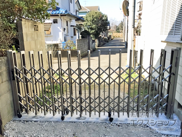 千葉県富里市ののカーゲート トリップゲートII P型 ペットガード付き ノンレール 片開き 31S 施工例