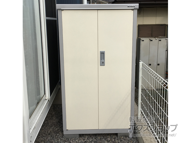 長野県長野市のの物置・屋外倉庫 アイビーストッカー 900×905×1603 BJX-099D-FW 施工例