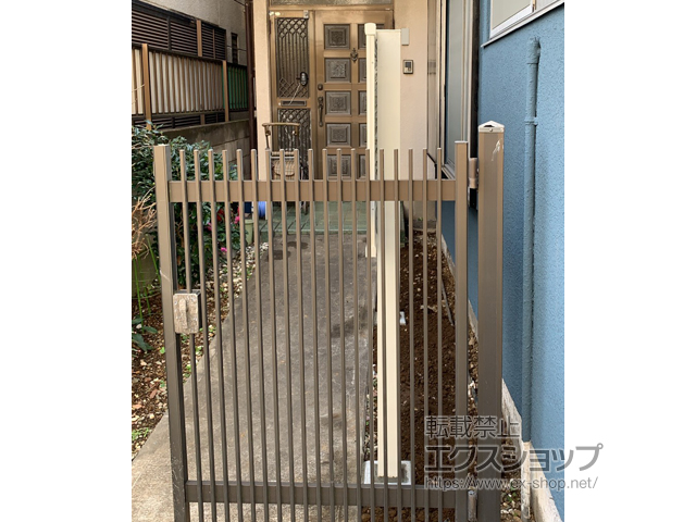 東京都板橋区ののフェンス・柵 ミエーネフェンス 目隠しルーバータイプ 2段支柱 自立建て用(パネル2段) 施工例